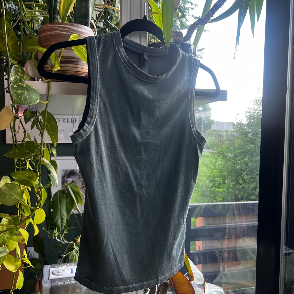 SKIMS Sleeveless Tank Top in Teal